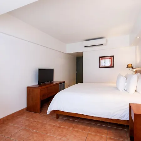 Hotel Presidente San Jose  Room photo
